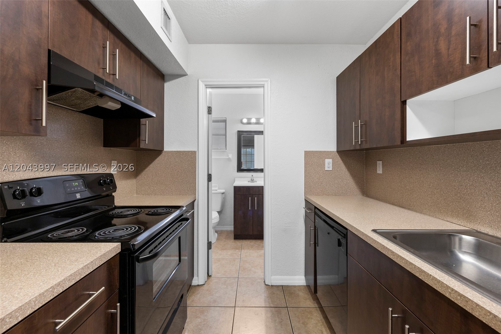 REV PL SEC 2 CC ESTATES - Residential Lease