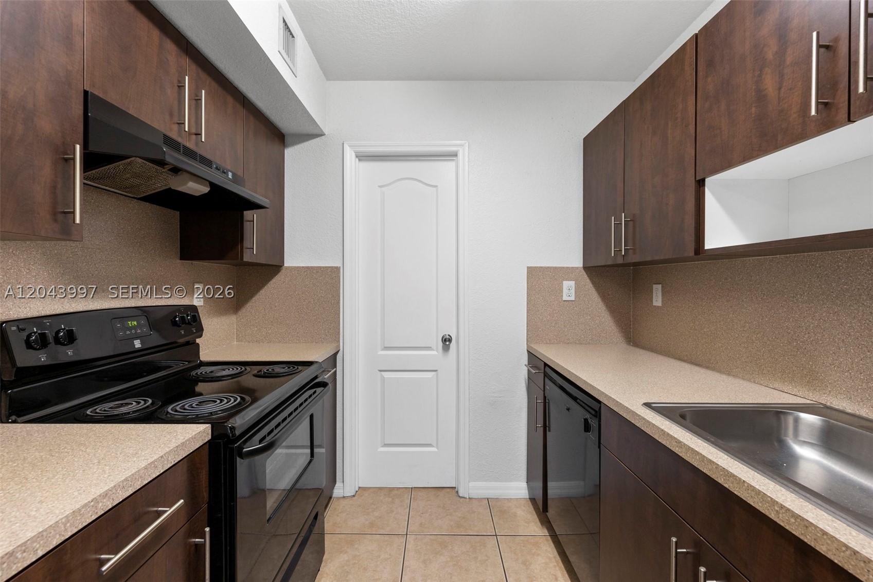 REV PL SEC 2 CC ESTATES - Residential Lease