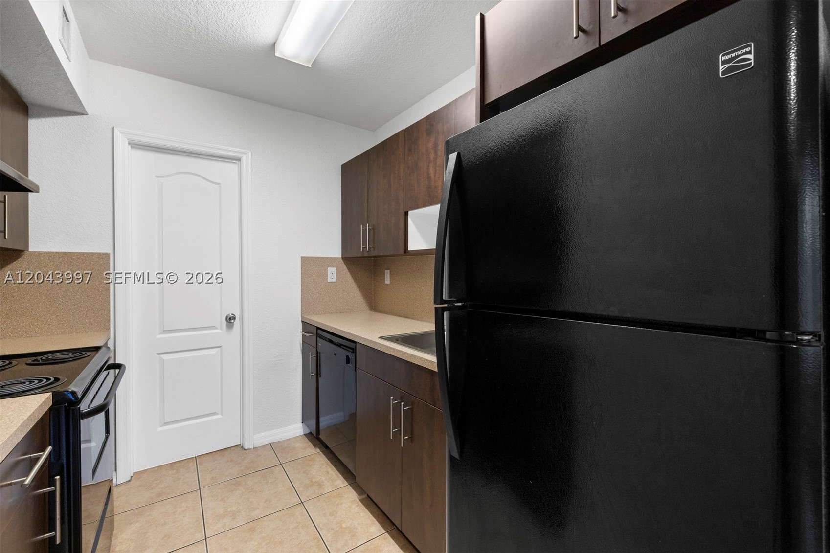 REV PL SEC 2 CC ESTATES - Residential Lease