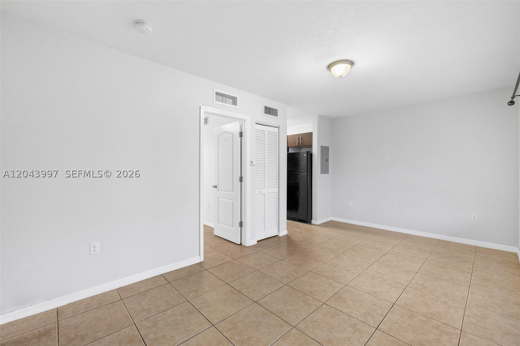 REV PL SEC 2 CC ESTATES - Residential Lease