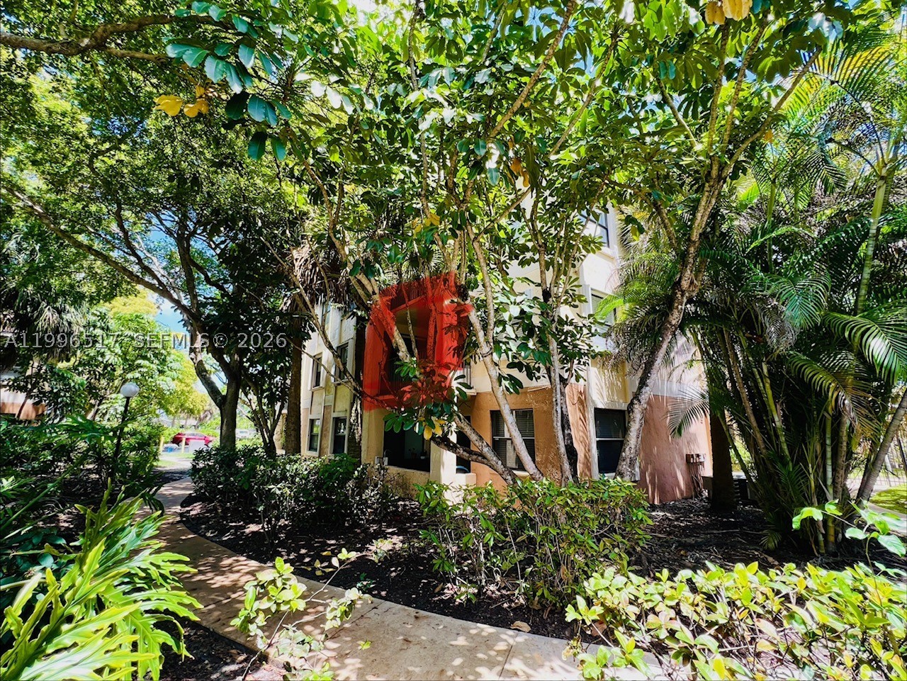 SUMMERBREEZE CONDO - Residential