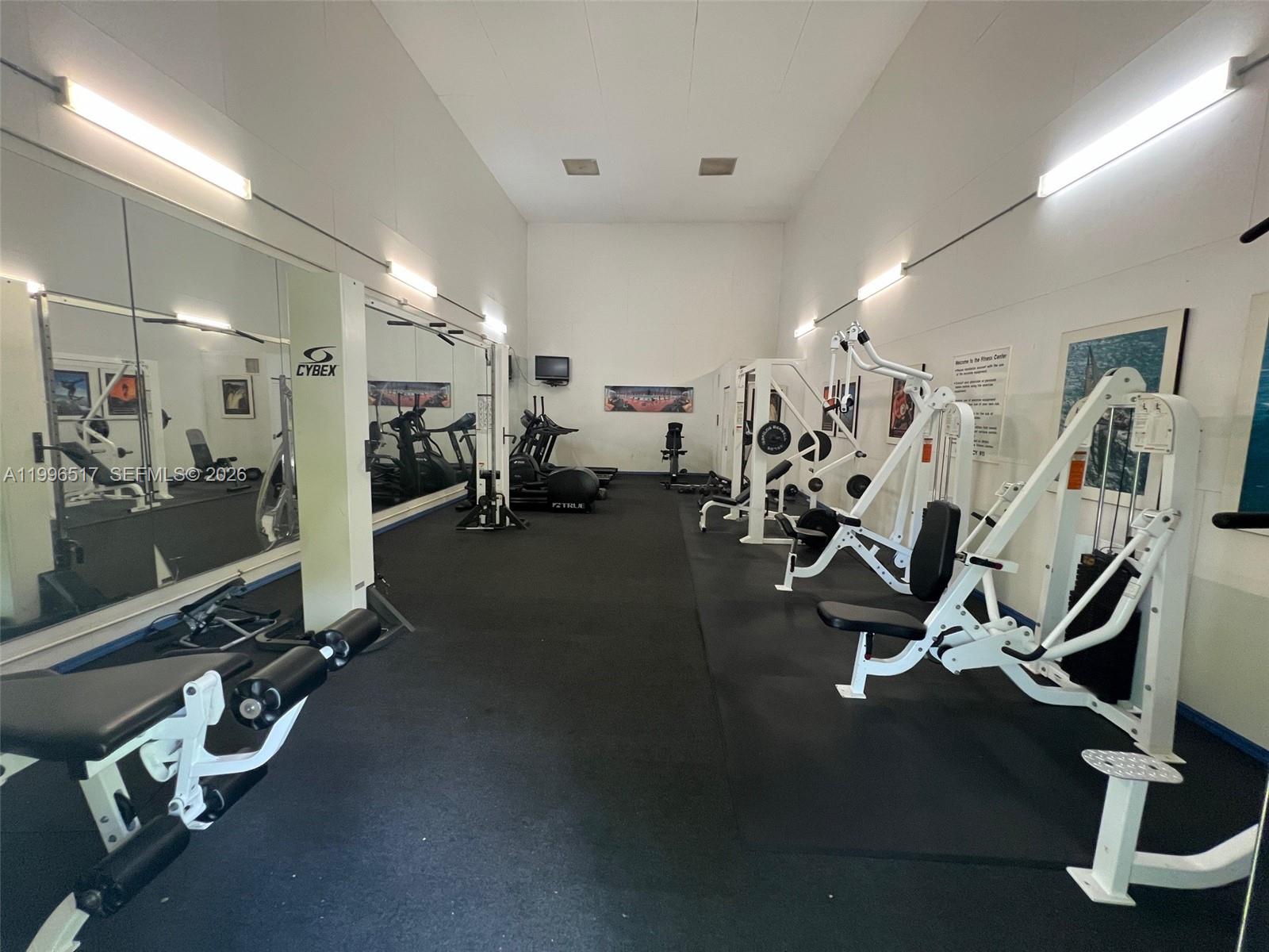 SUMMERBREEZE CONDO - Residential