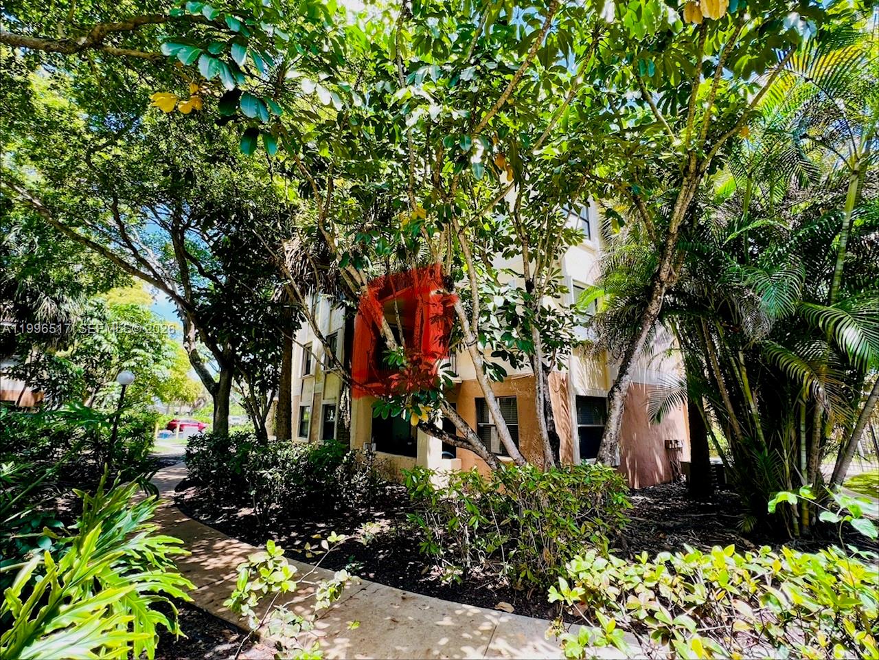 SUMMERBREEZE CONDO - Residential