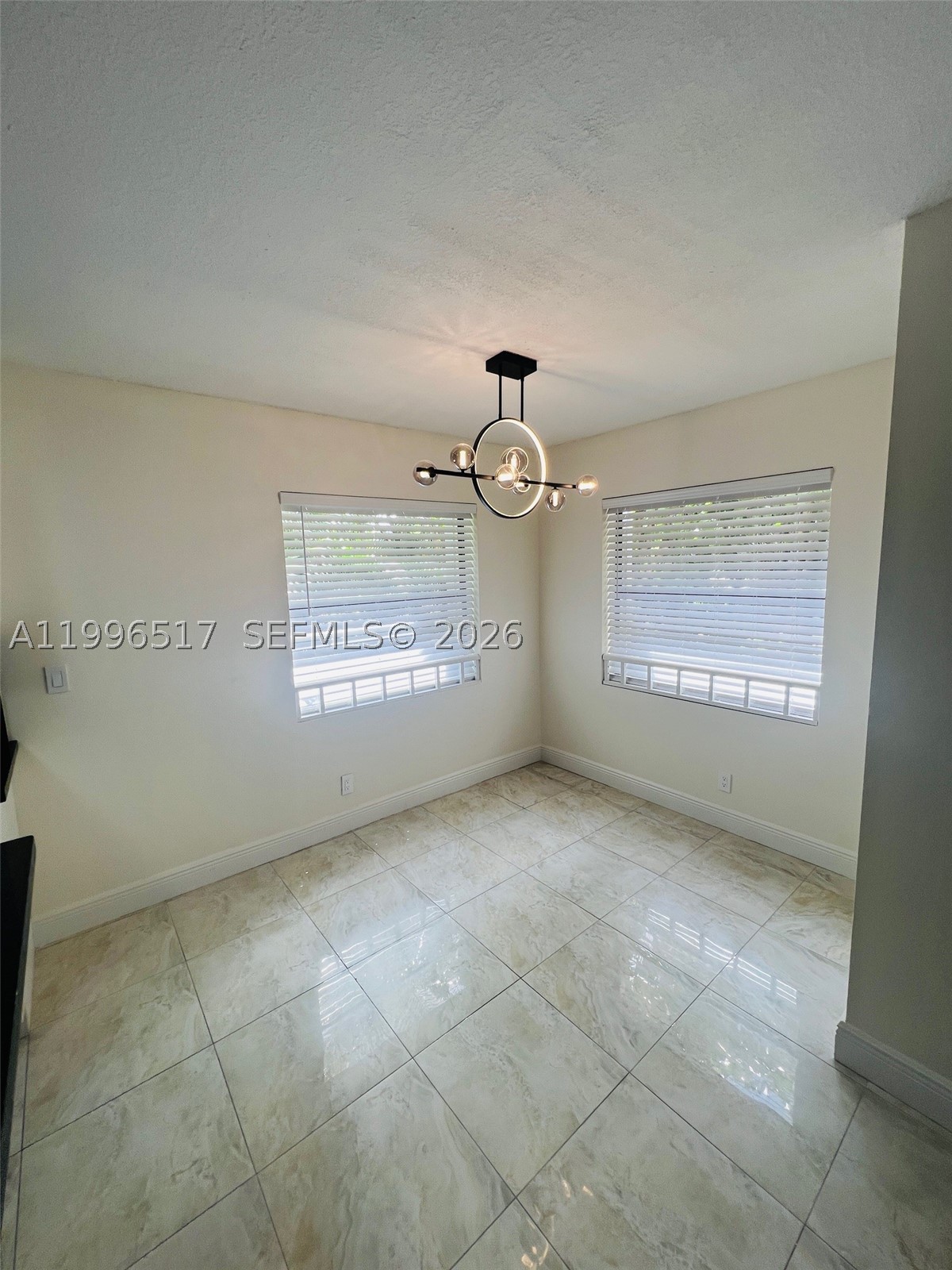 SUMMERBREEZE CONDO - Residential