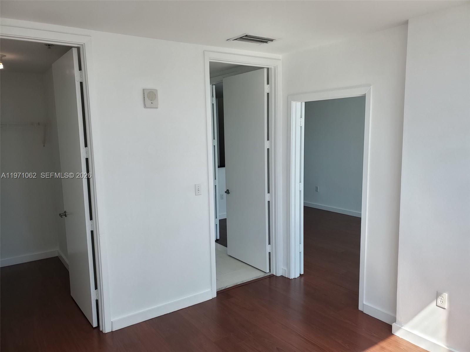 EDGEWATER LOFTS CONDO - Residential Lease