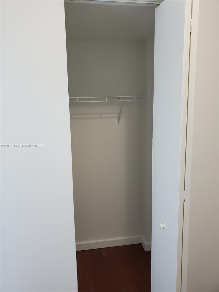 EDGEWATER LOFTS CONDO - Residential Lease