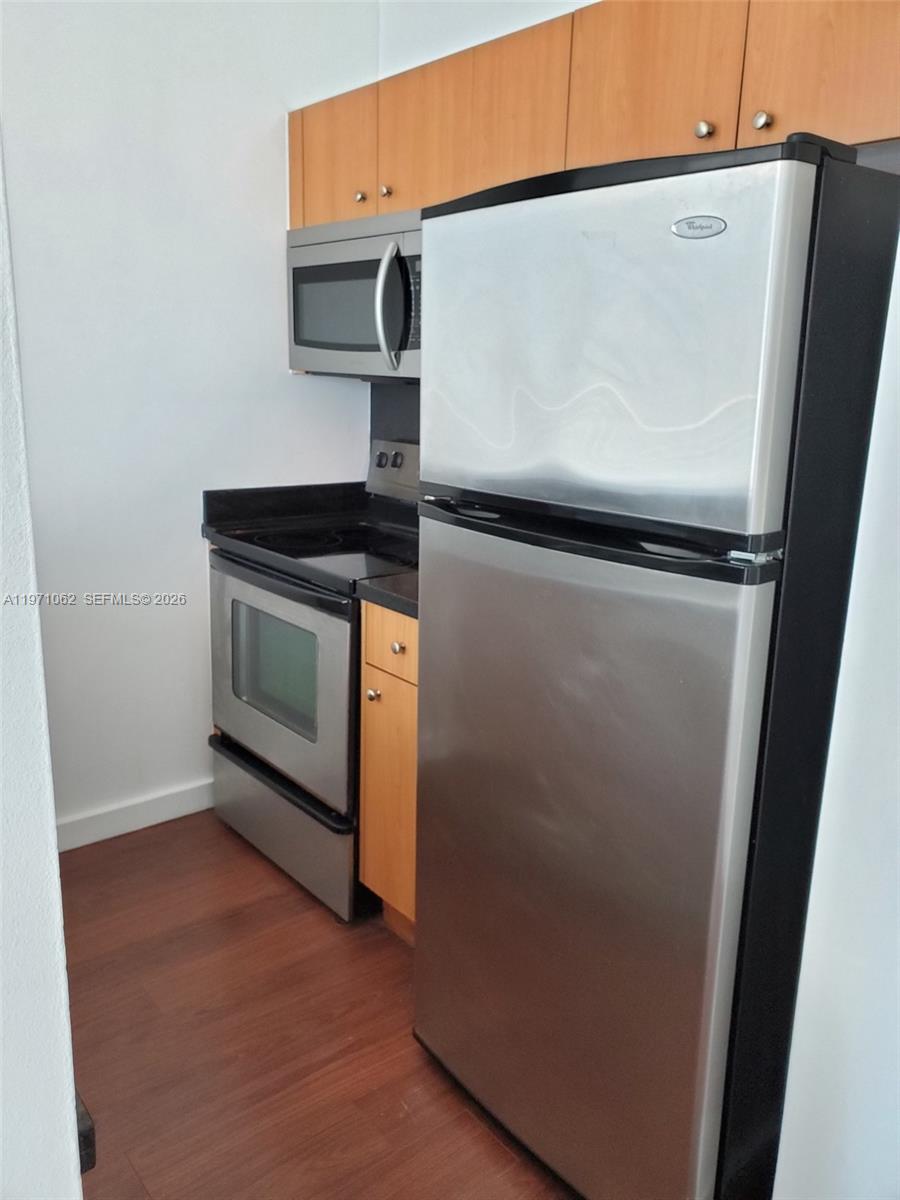 EDGEWATER LOFTS CONDO - Residential Lease