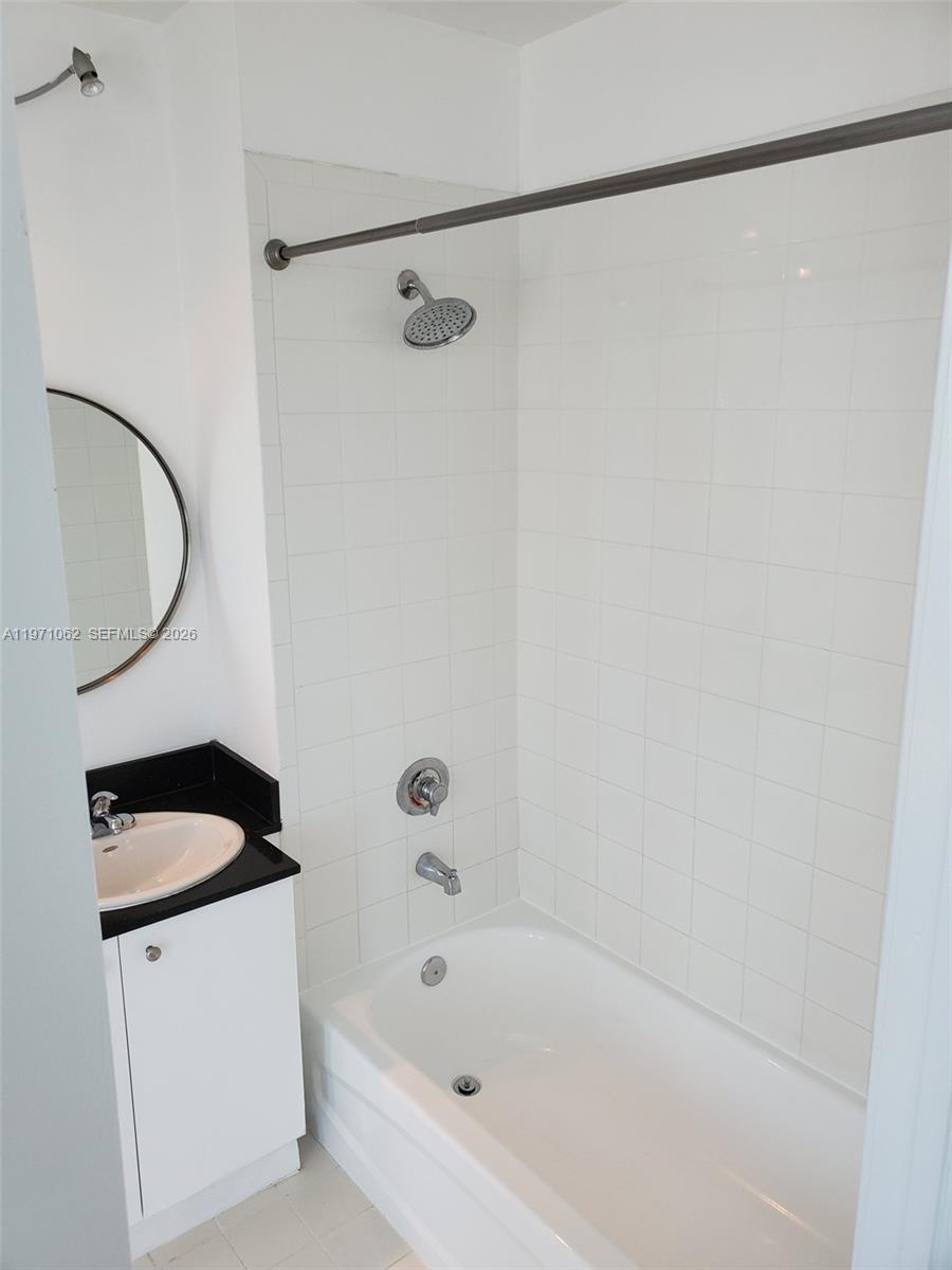 EDGEWATER LOFTS CONDO - Residential Lease