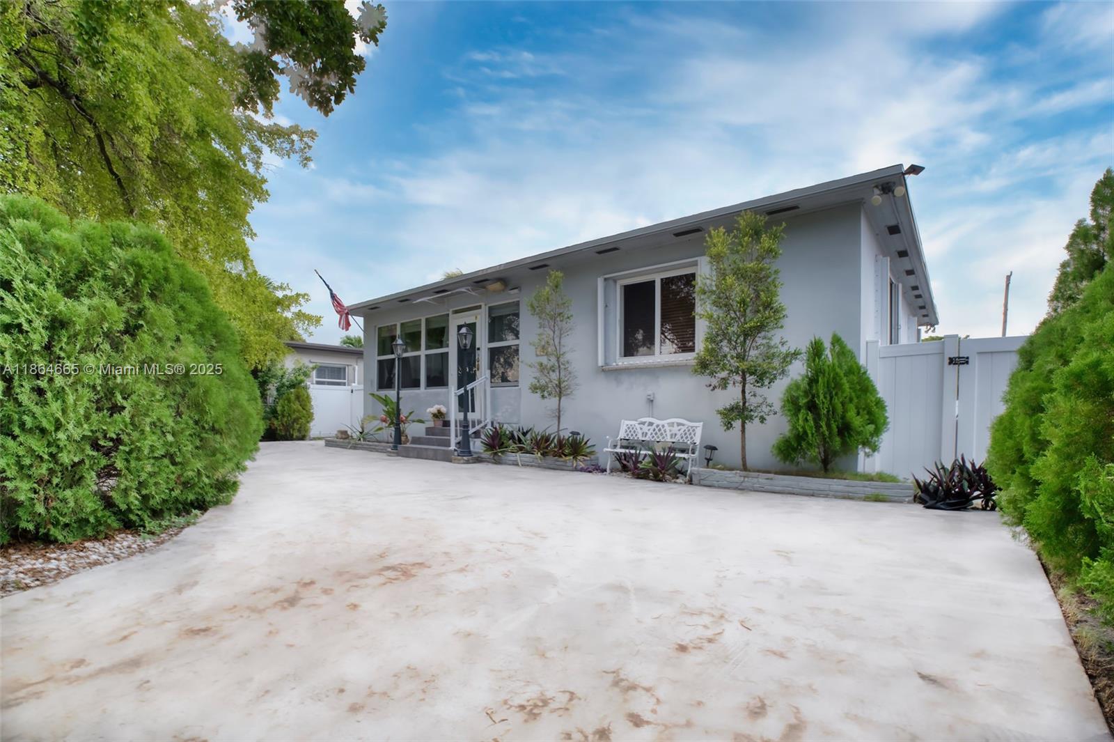 HOLLYWOOD SOUTH SIDE ADD - Residential