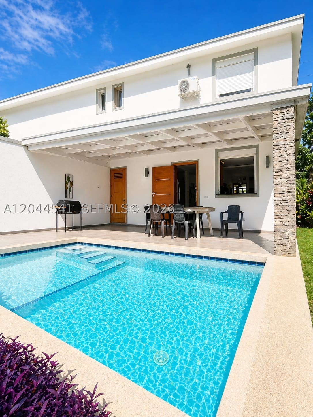 PERLA BONITA - Residential