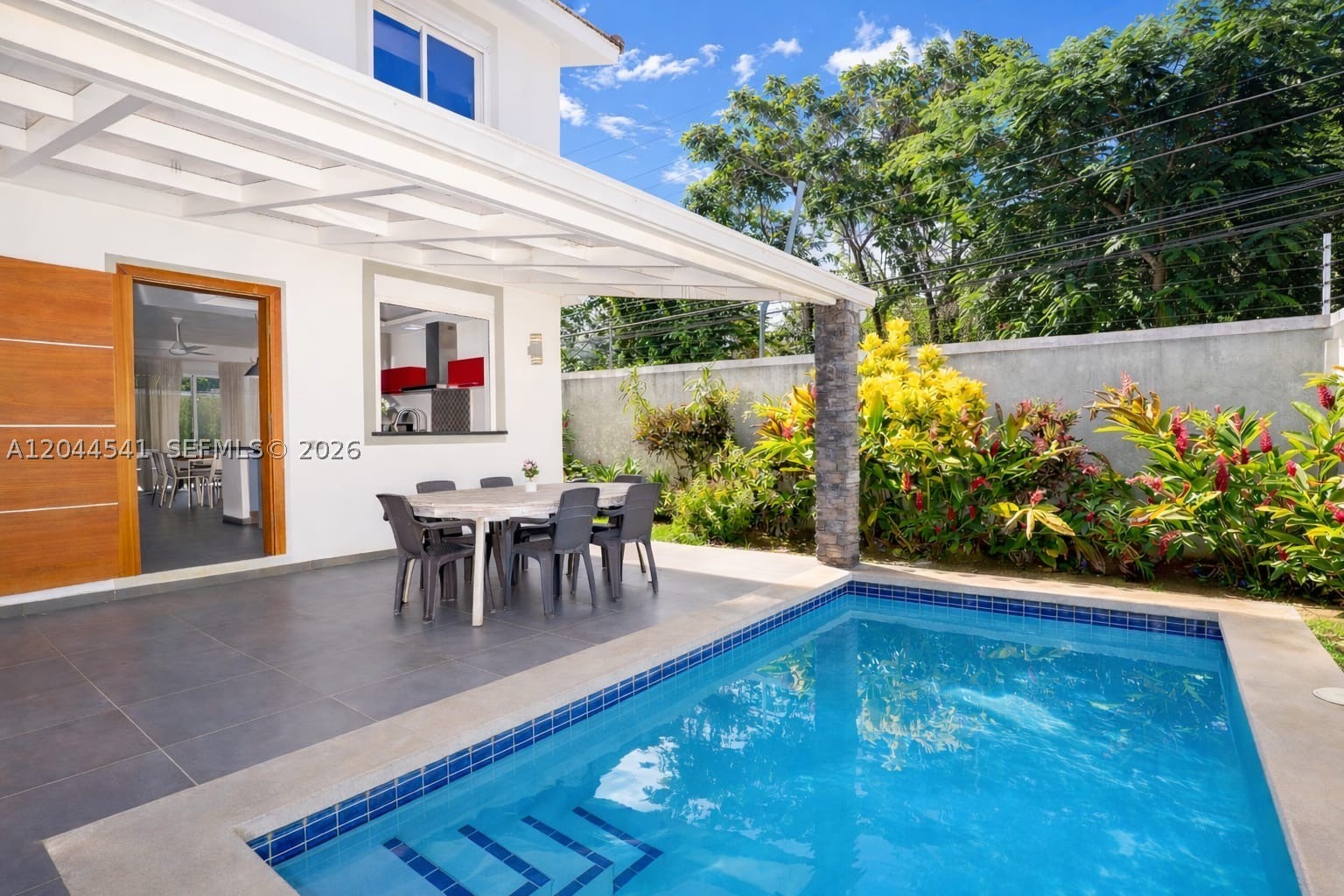 PERLA BONITA - Residential
