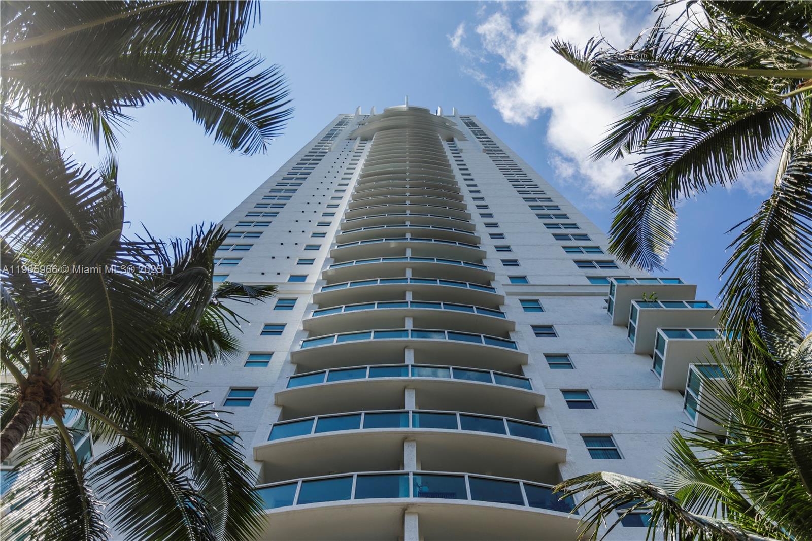 BRICKELL ON THE RIVER N T - Residential