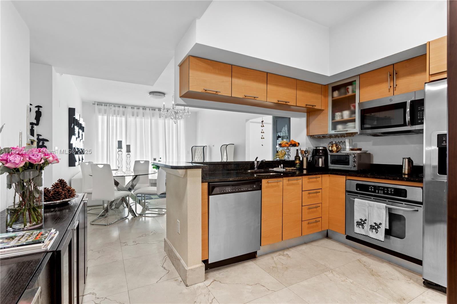 BRICKELL ON THE RIVER N T - Residential