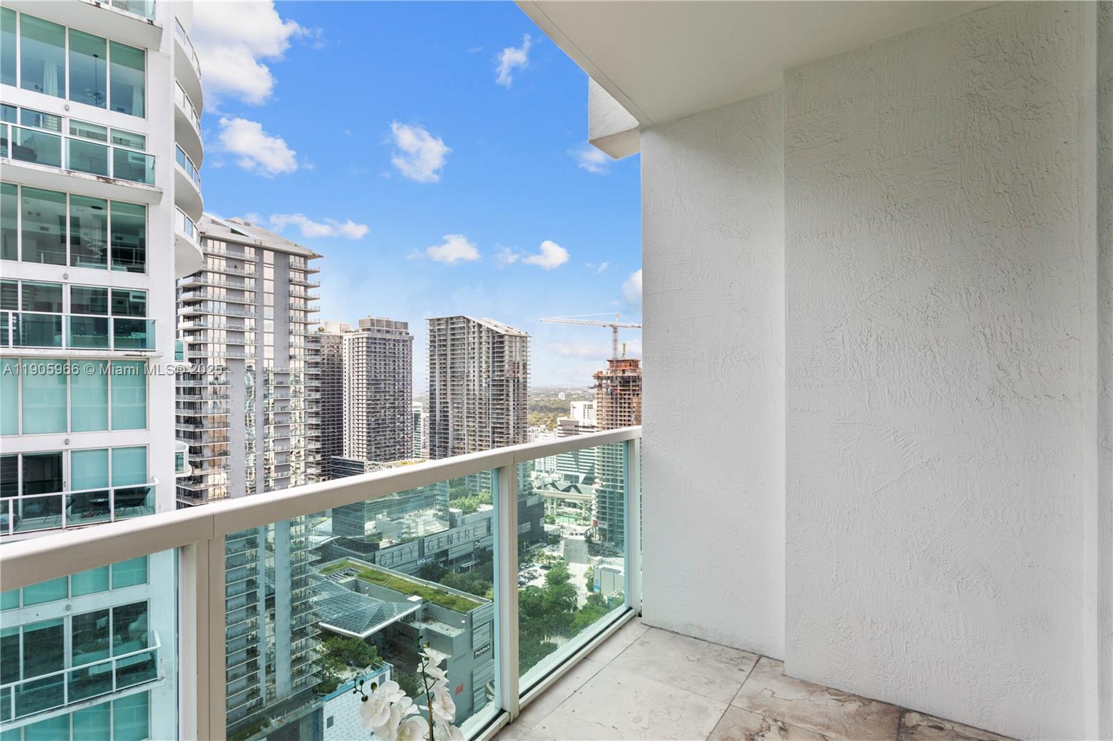 BRICKELL ON THE RIVER N T - Residential