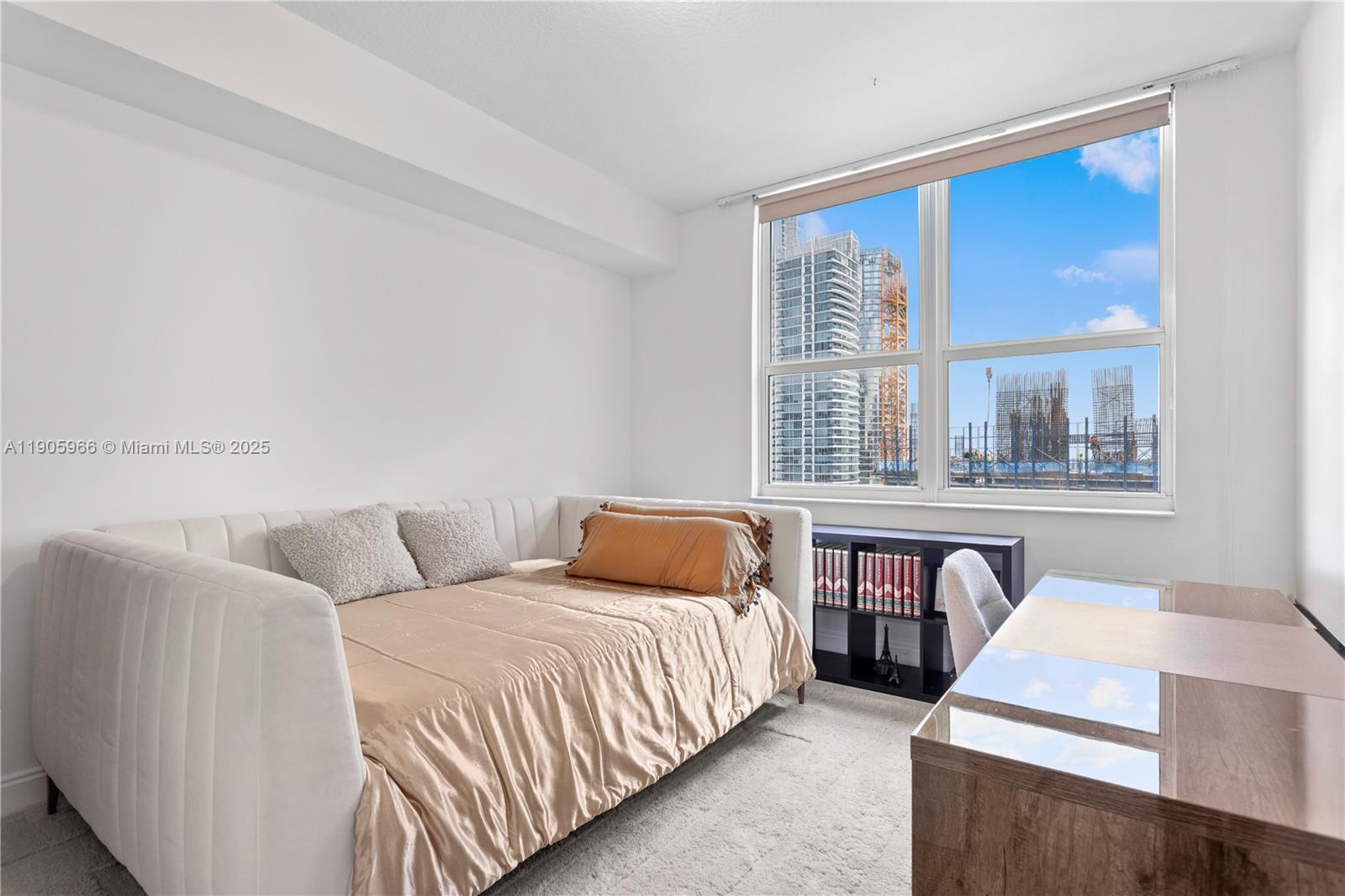BRICKELL ON THE RIVER N T - Residential