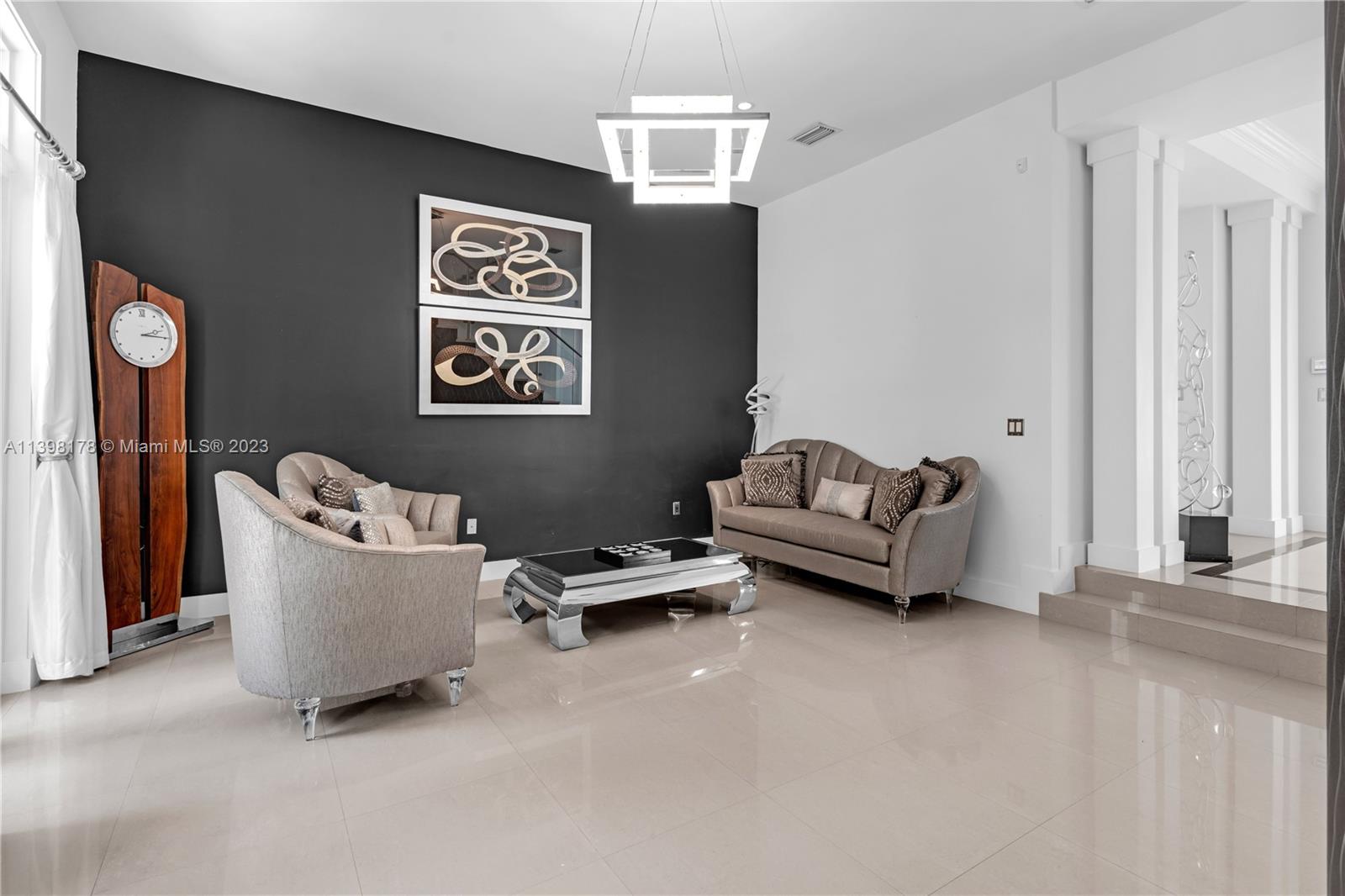ROBERTS SUB - Residential Lease