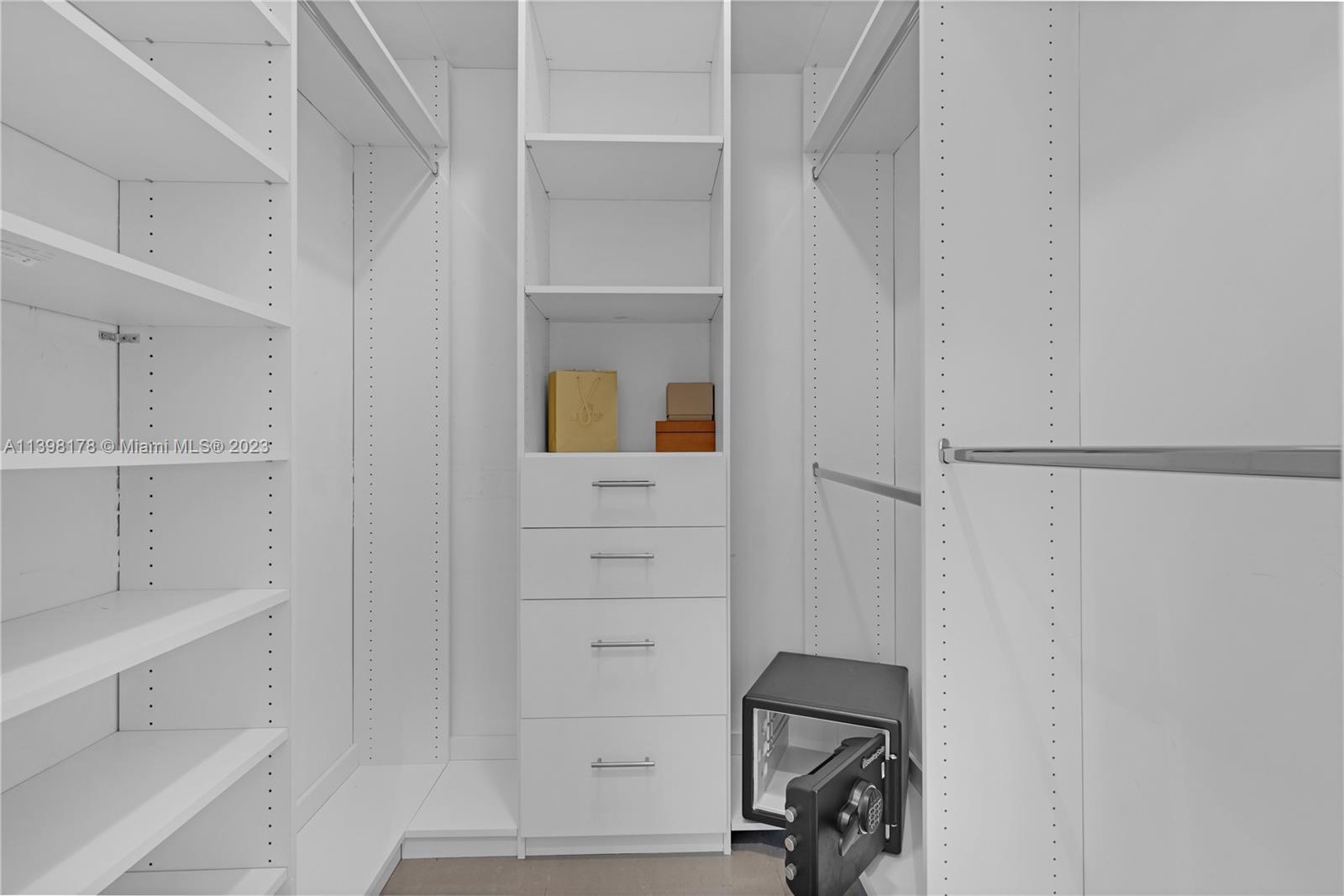 ROBERTS SUB - Residential Lease