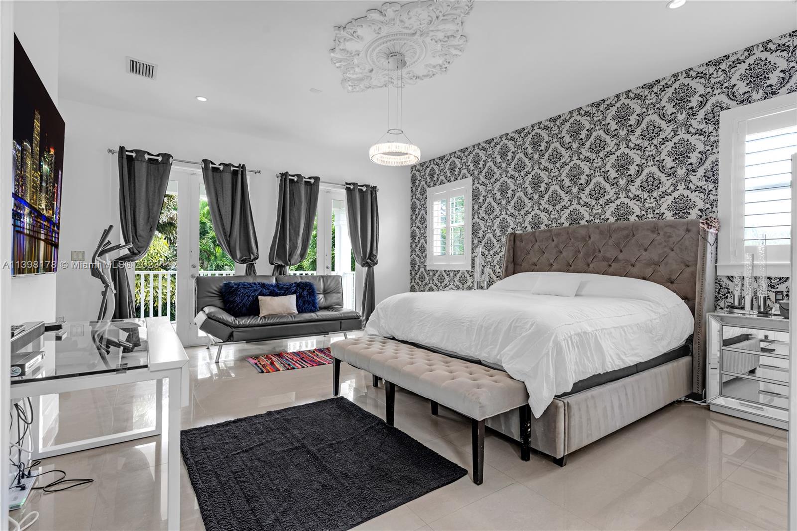 ROBERTS SUB - Residential Lease
