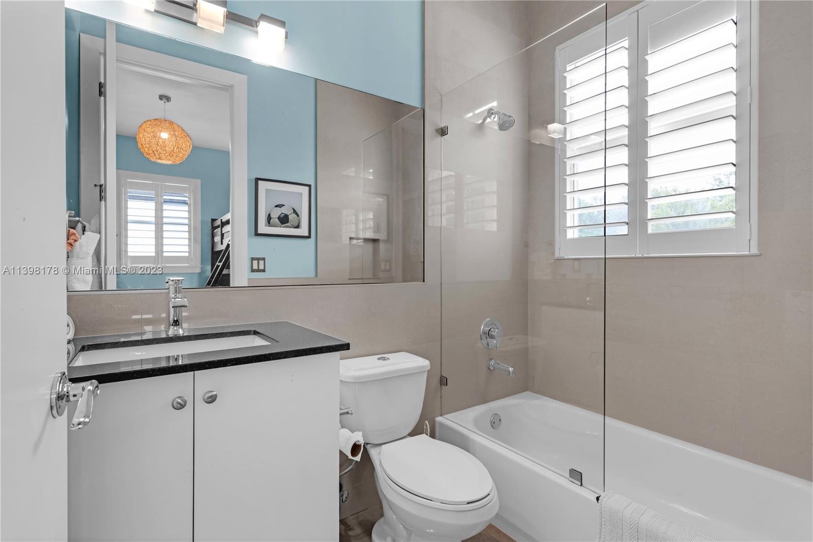 ROBERTS SUB - Residential Lease
