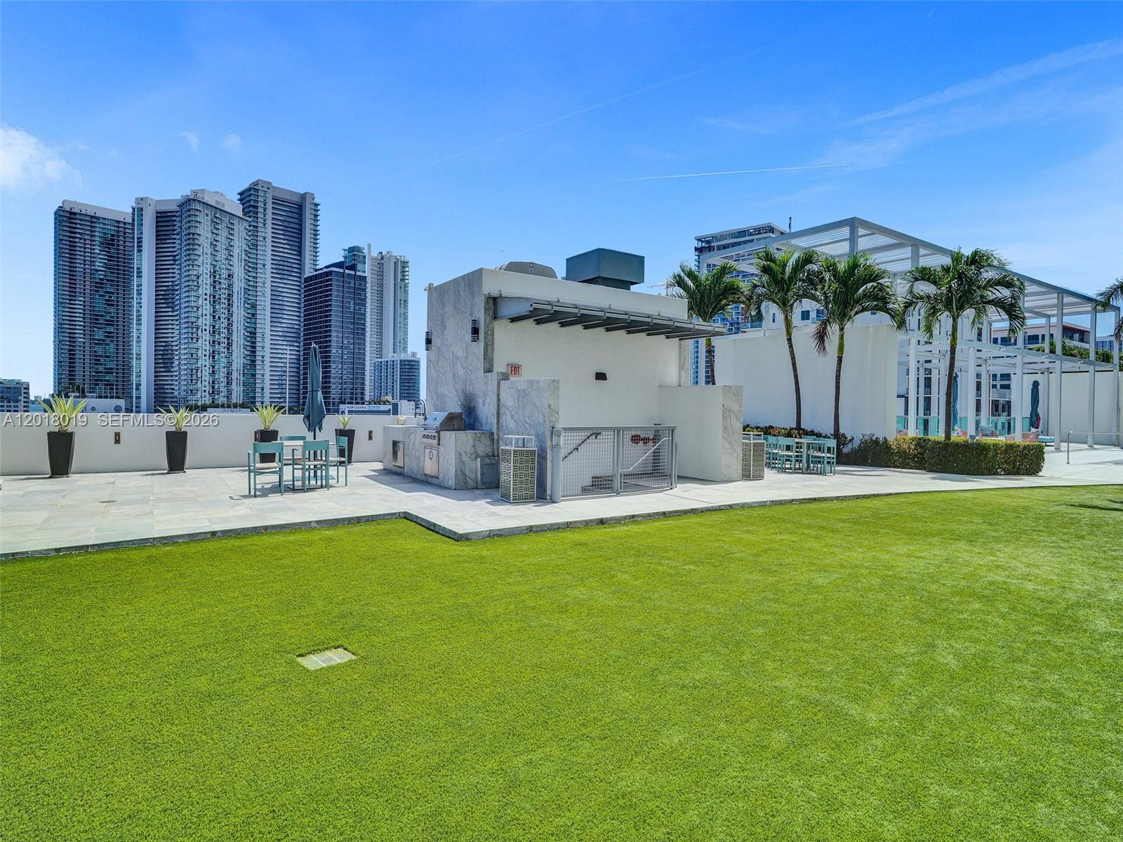 FOUR MIDTOWN MIAMI CONDO - Residential