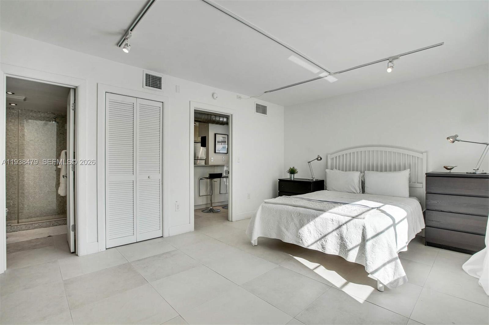 LASER CONDO - Residential