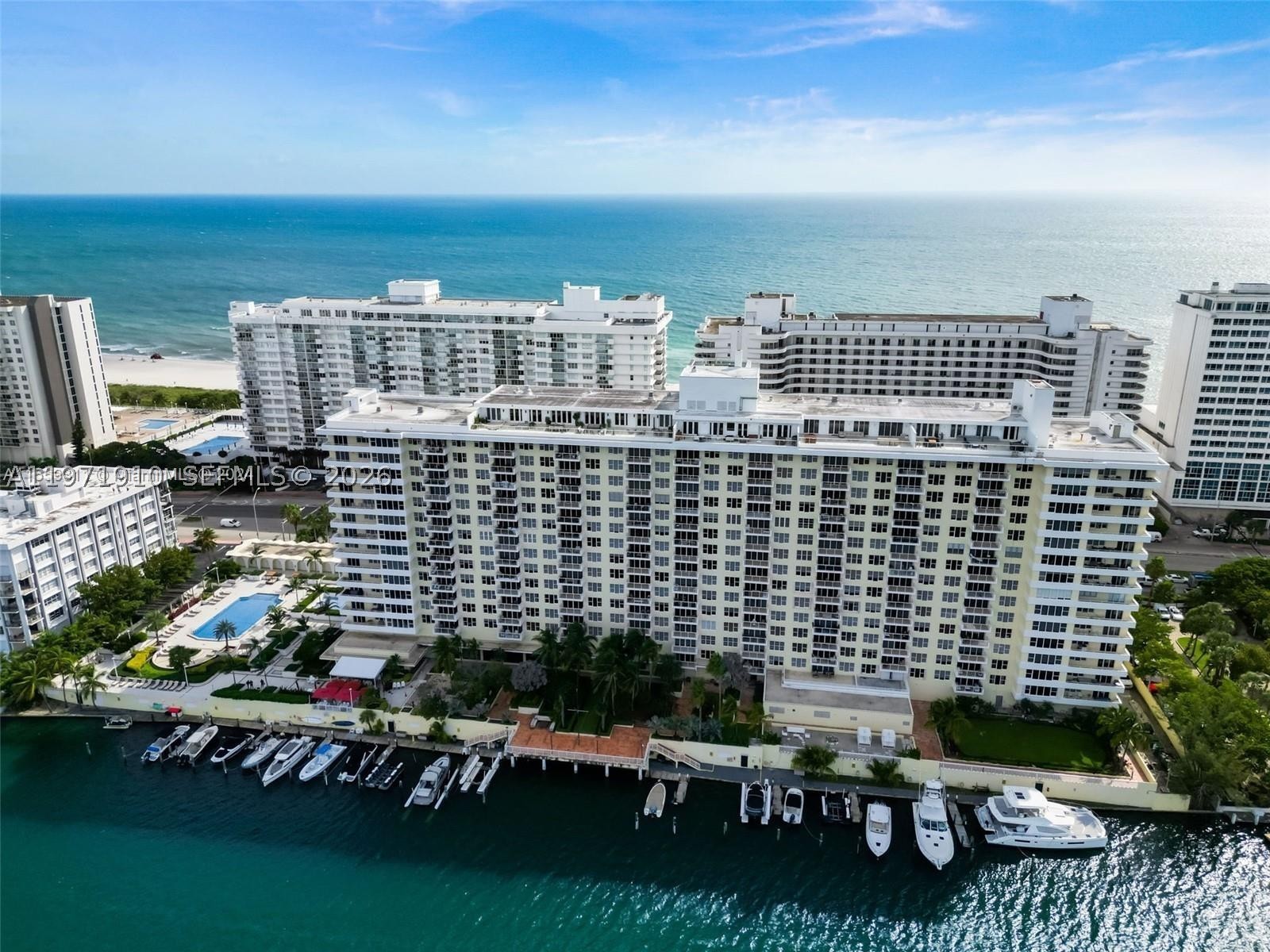 5600 CONDO - Residential