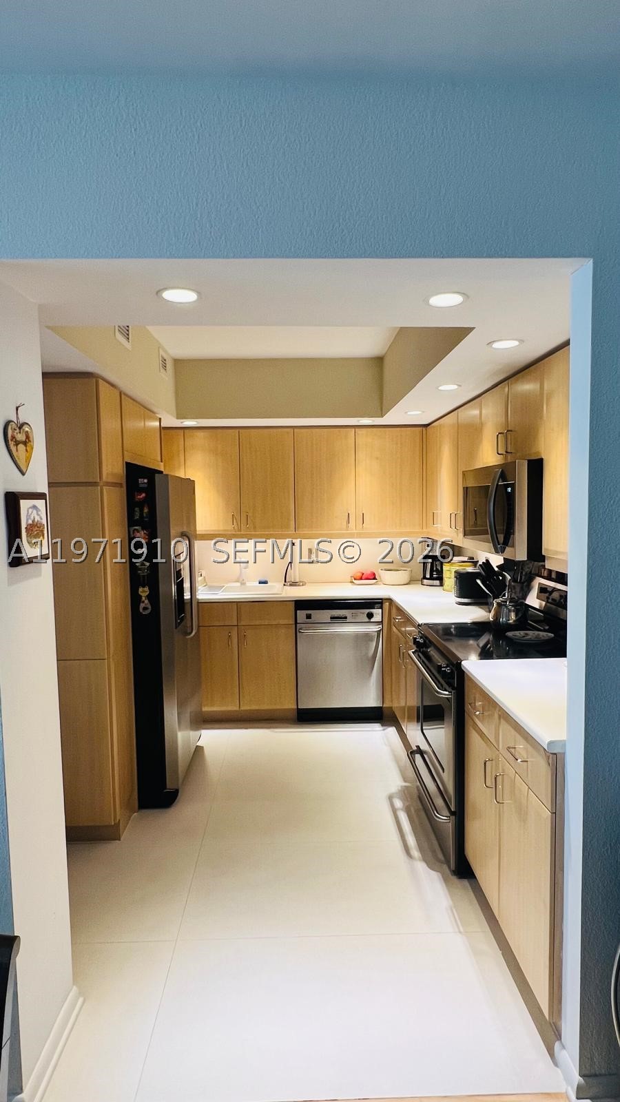 5600 CONDO - Residential