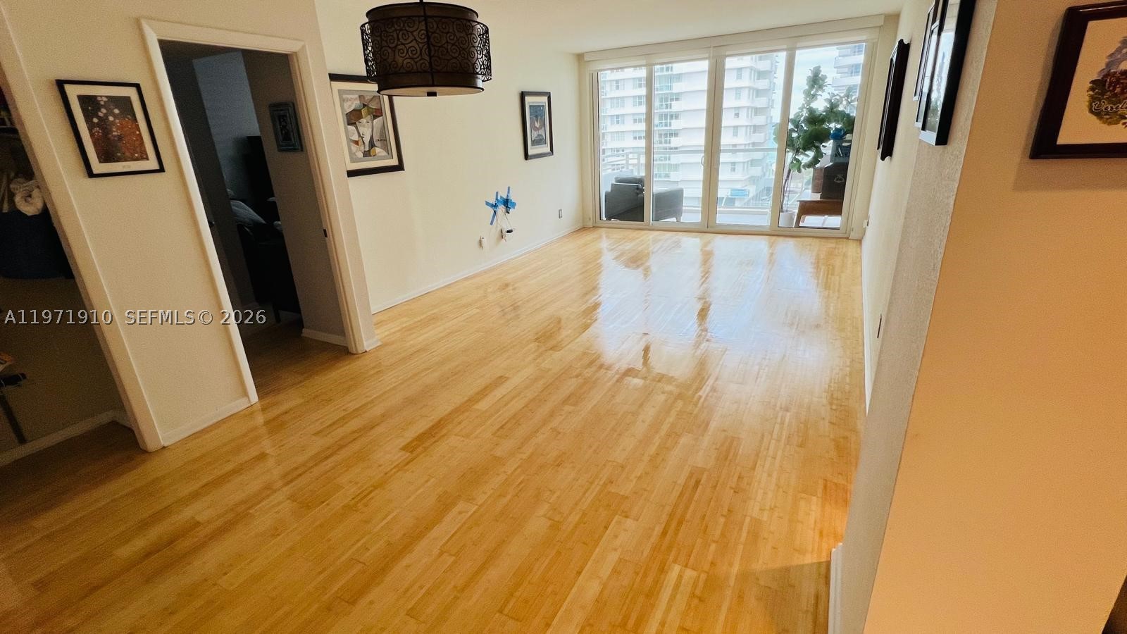 5600 CONDO - Residential