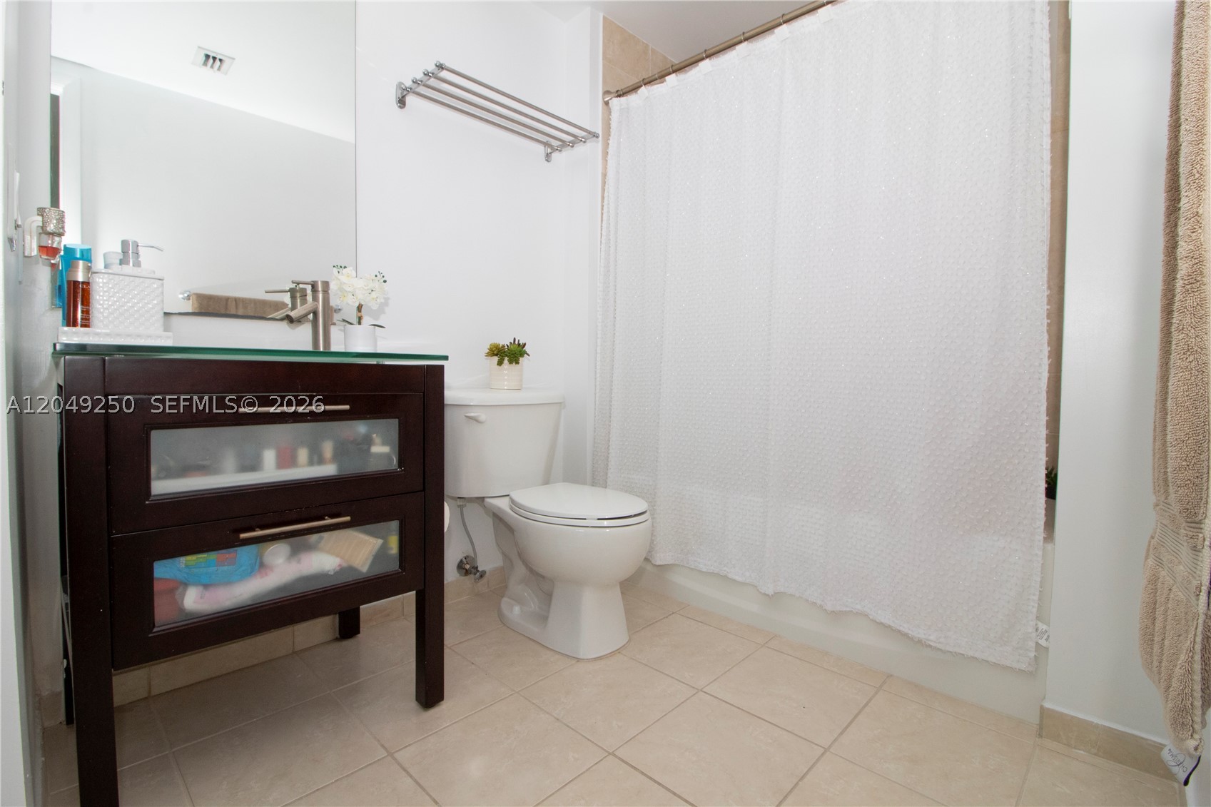 TERRAZAS RIVERPARK VILLAG - Residential Lease