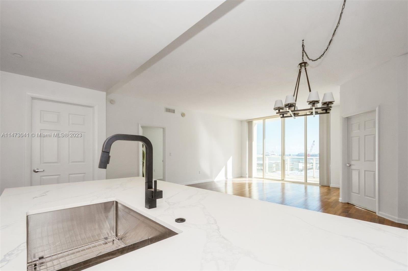THE PORT RESIDENCES - Residential Lease
