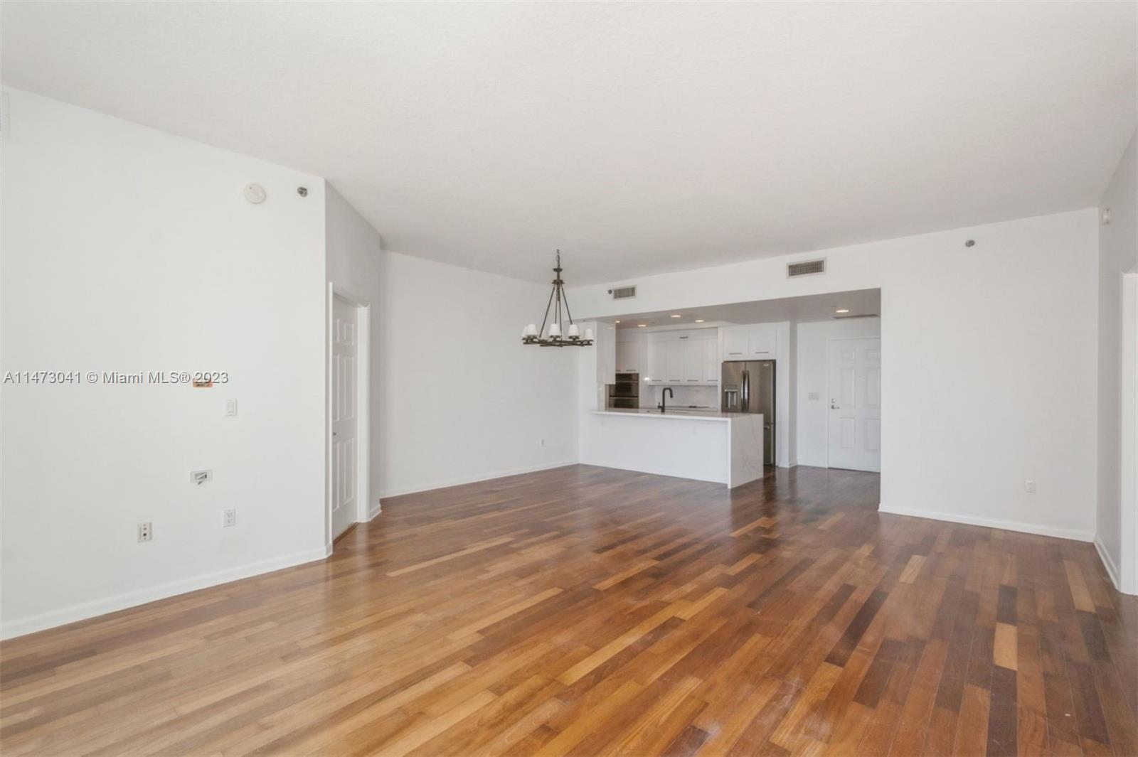 THE PORT RESIDENCES - Residential Lease