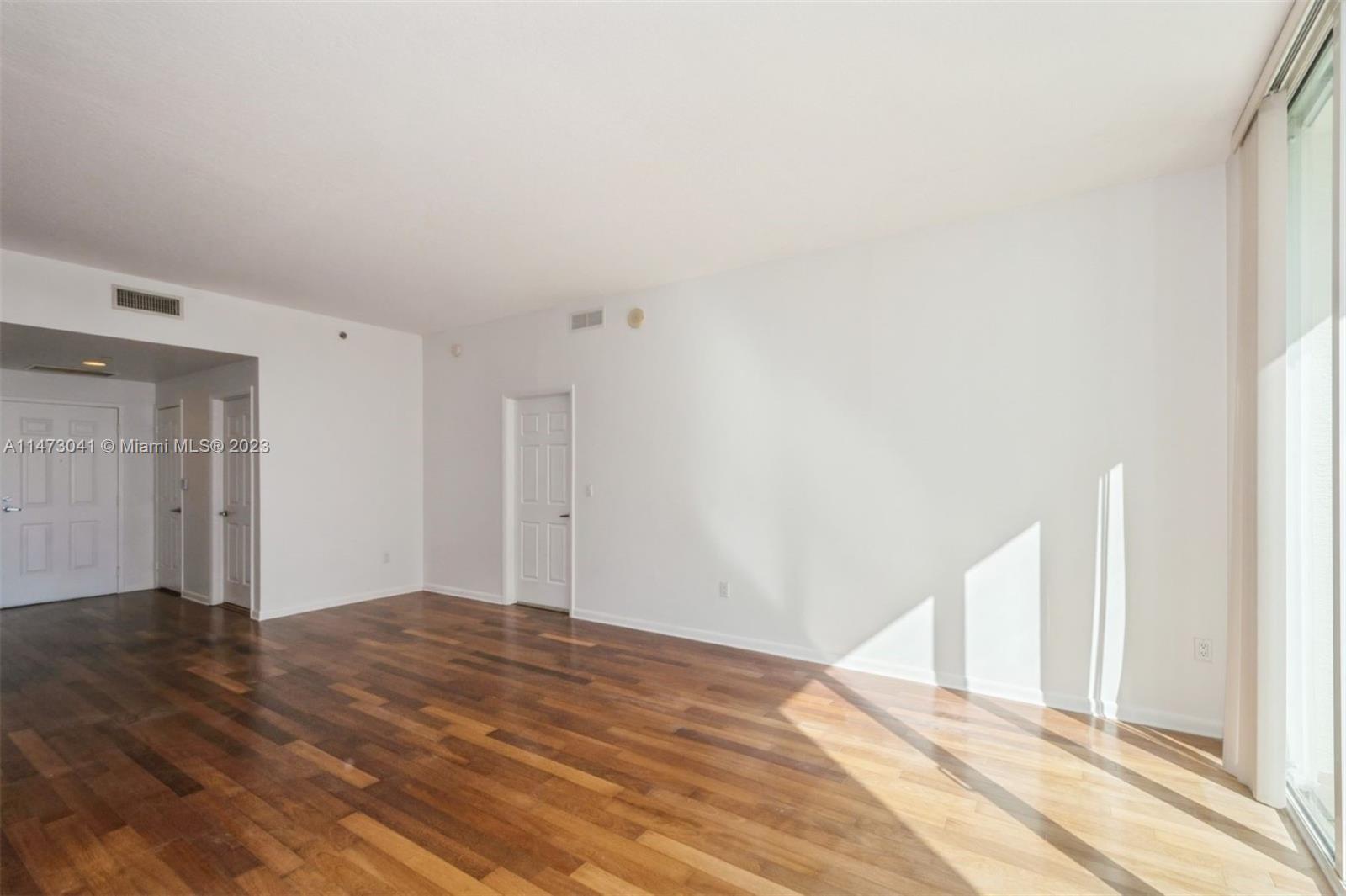 THE PORT RESIDENCES - Residential Lease
