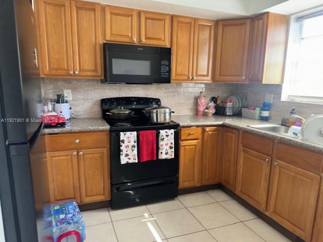 BISCAYNE PARK TERRACE CON - Residential