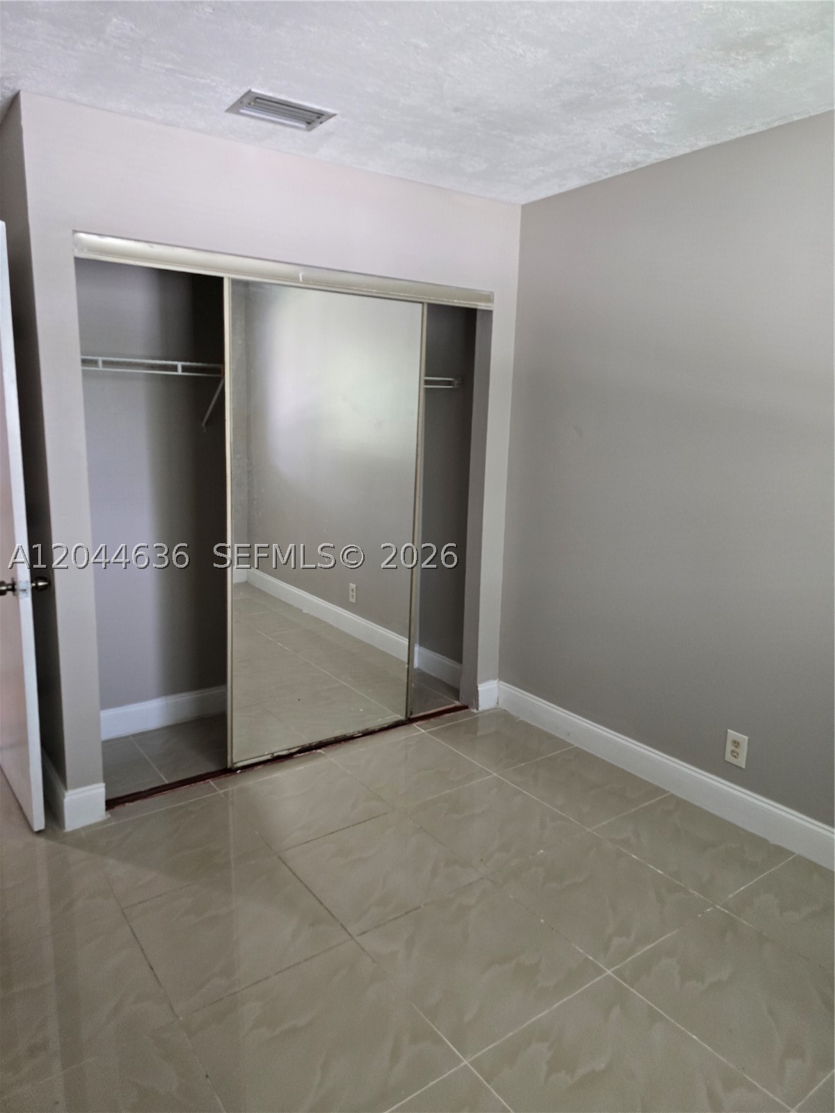 PT TR A NORTH LAUDERDALE - Residential