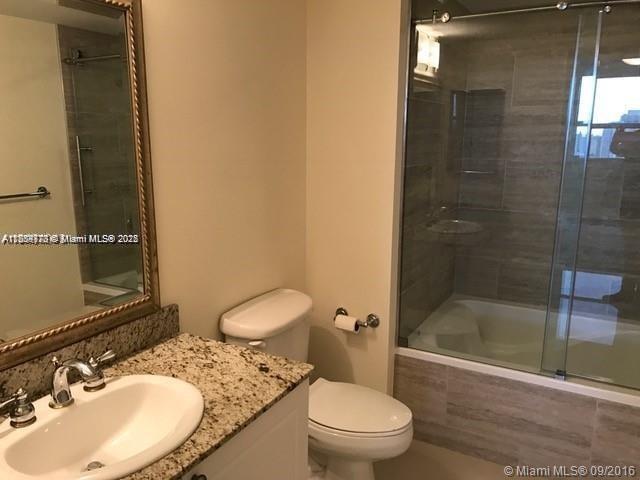 TURNBERRY ON THE GREEN CO - Residential Lease