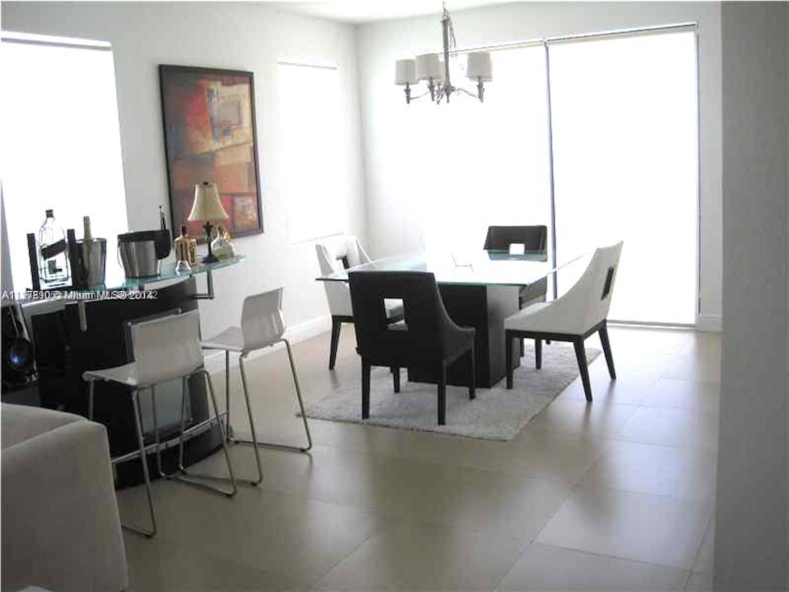 FONTAINEBLEAU WEST NORTH - Residential