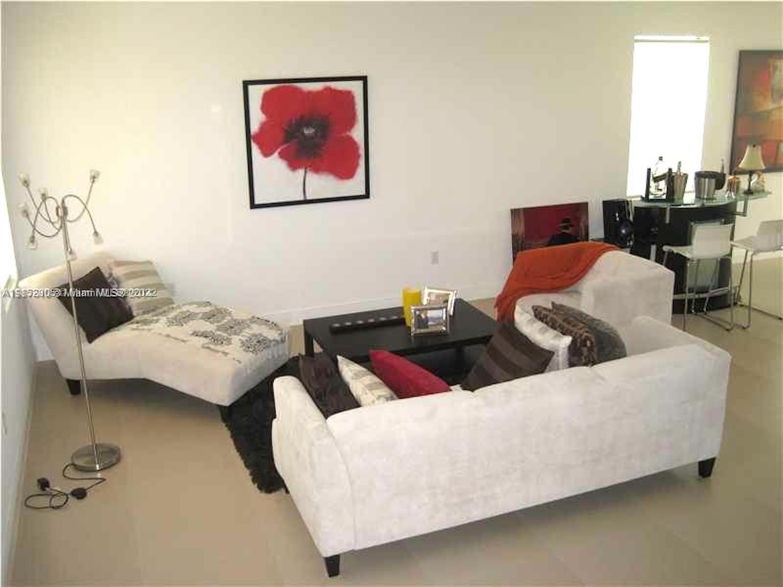 FONTAINEBLEAU WEST NORTH - Residential