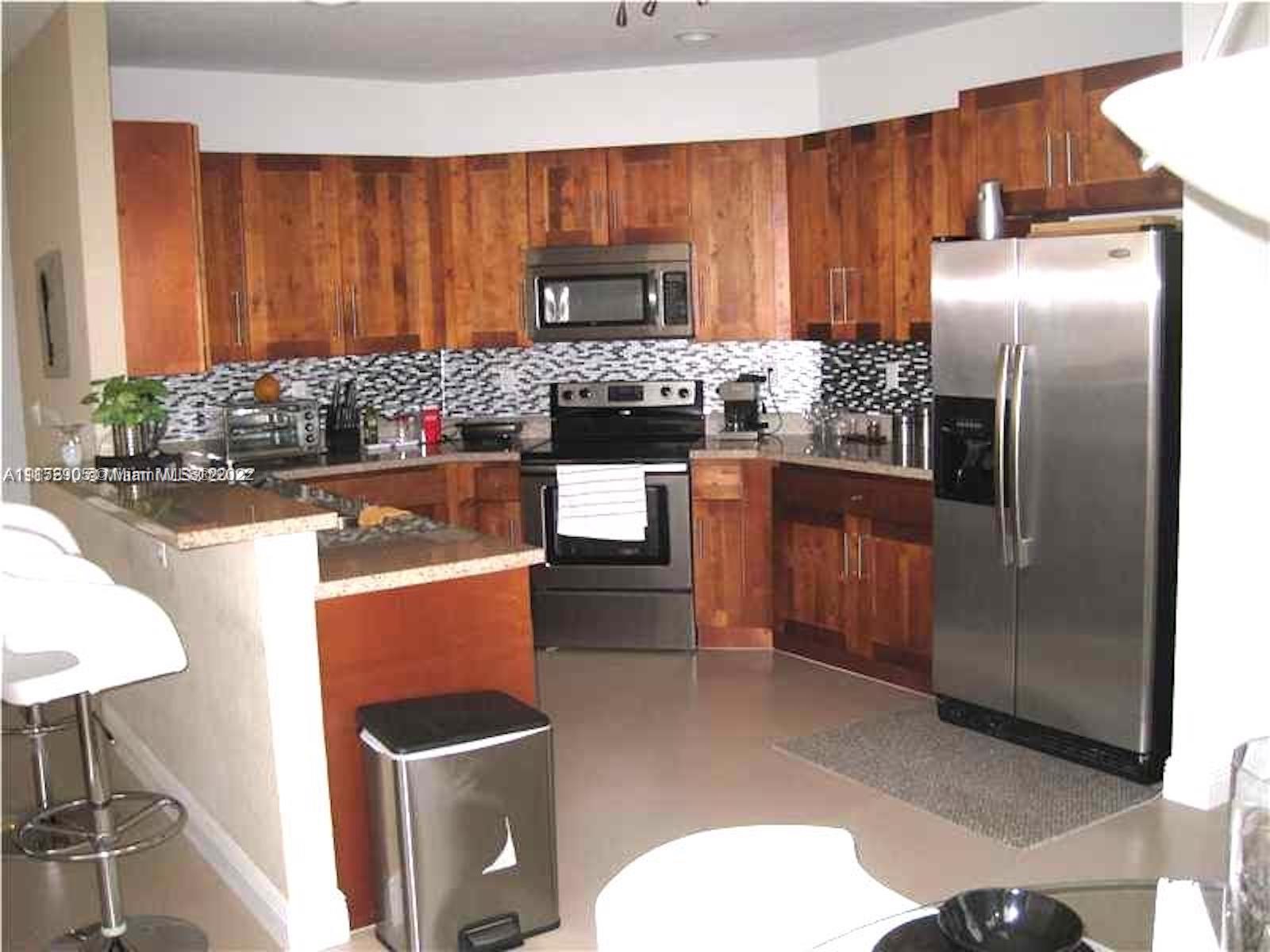 FONTAINEBLEAU WEST NORTH - Residential