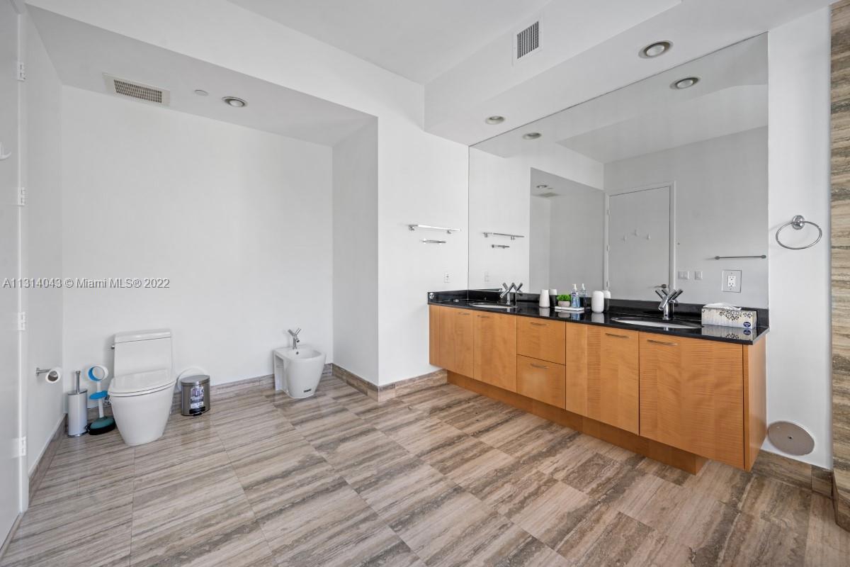 TDR TOWER III CONDO - Residential Lease