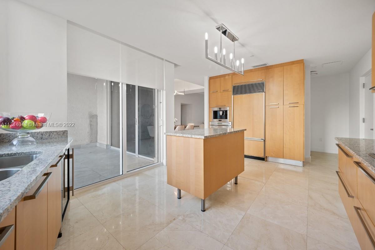 TDR TOWER III CONDO - Residential Lease