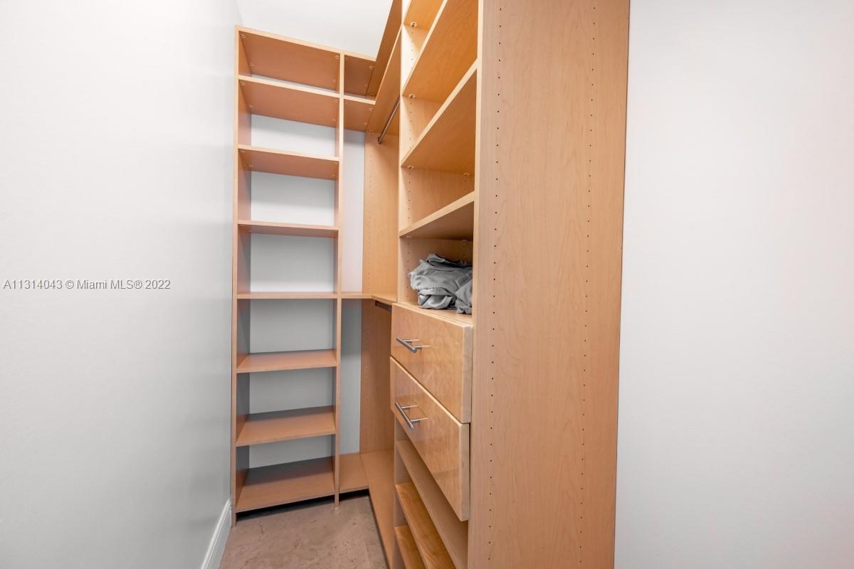 TDR TOWER III CONDO - Residential Lease