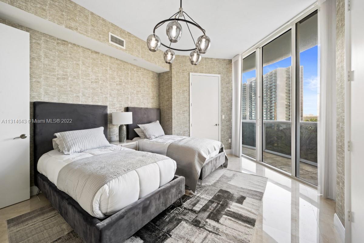 TDR TOWER III CONDO - Residential Lease