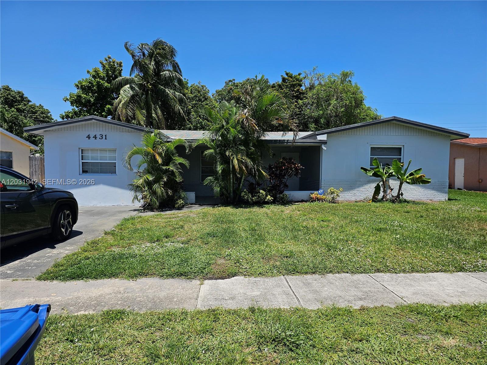 4 BED/ 3 BATH HOME FOR SALE IN LAUDERHILL. HOME NEWLY EQUIPPED WITH FULL SOLAR PANEL SYSTEM. COZY BACKYARD PERFECT FOR RELAXING EVENINGS. PROPERTY IS OWNER OCCUPIED. CALL LISTING AGENT FOR ALL SHOWINGS.