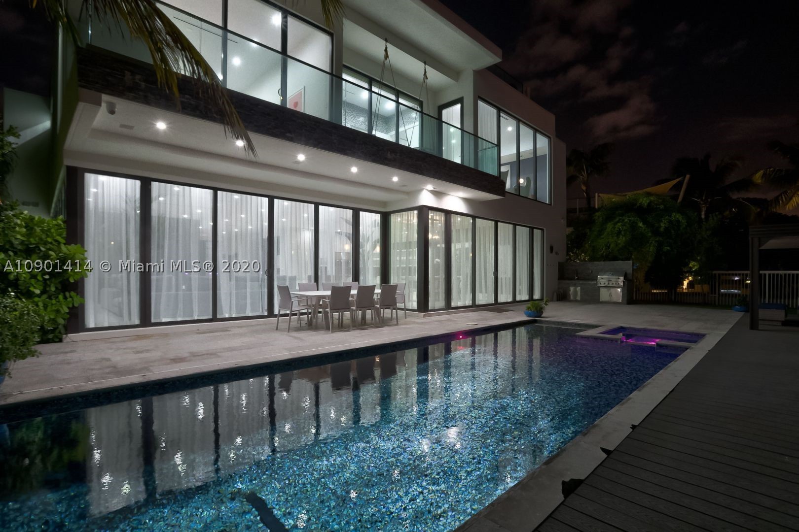 SEA ISLAND - Residential