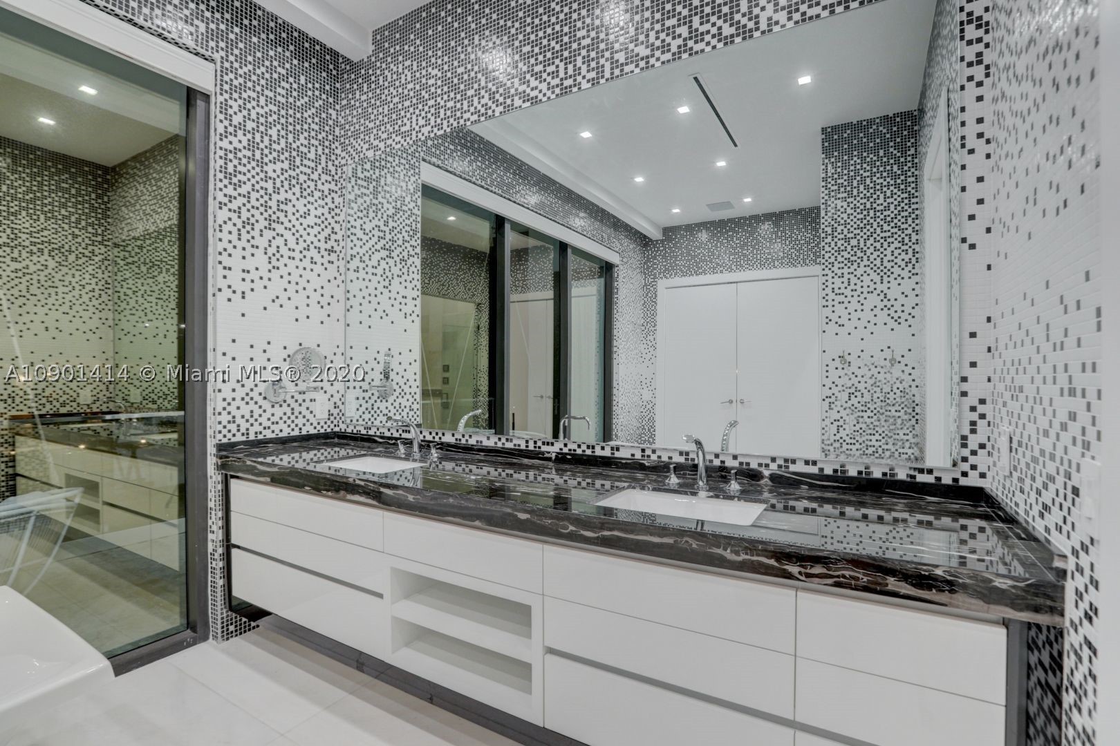 SEA ISLAND - Residential
