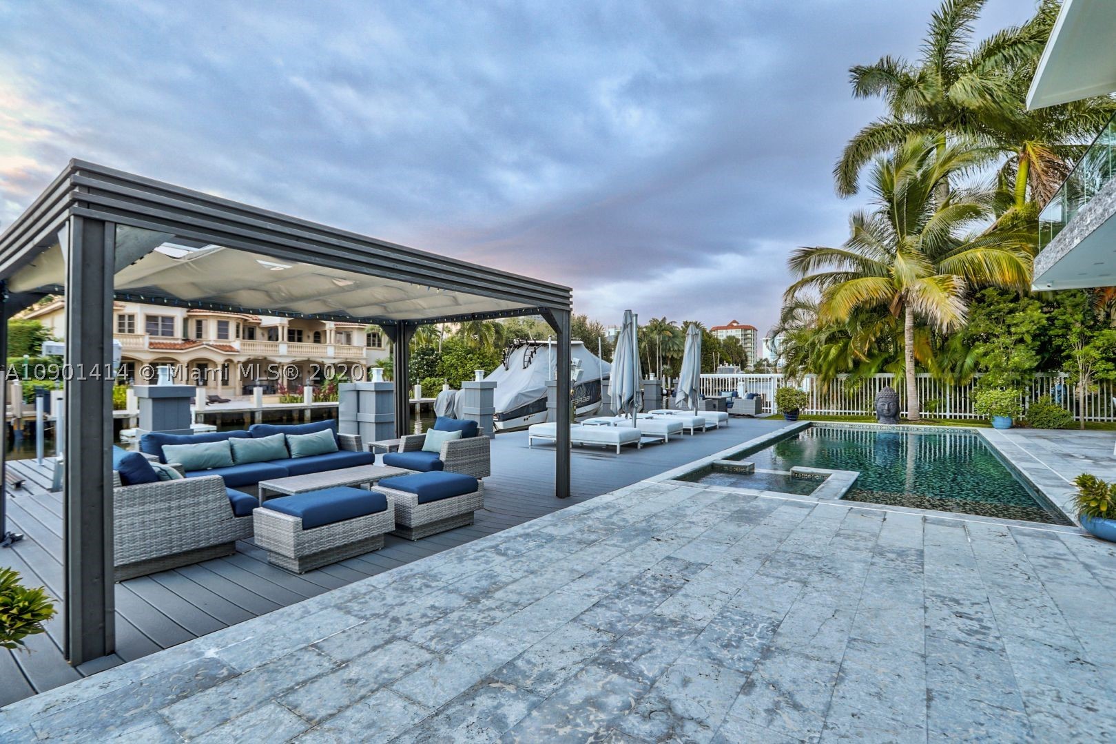 SEA ISLAND - Residential