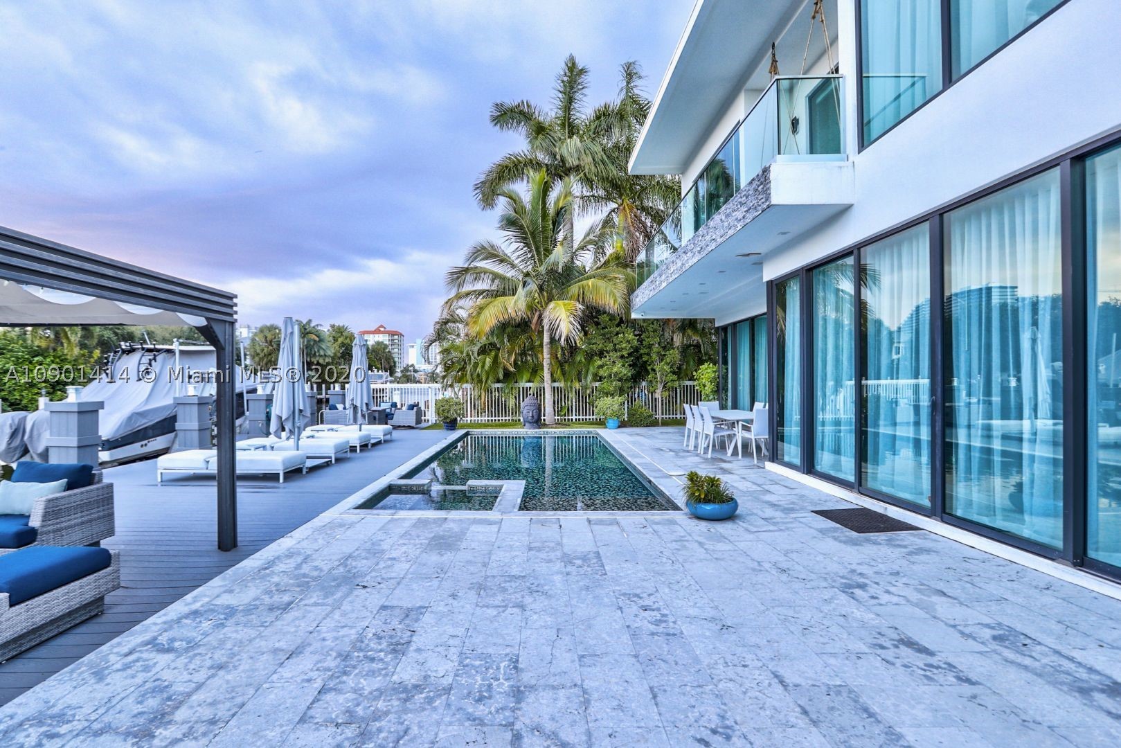 SEA ISLAND - Residential