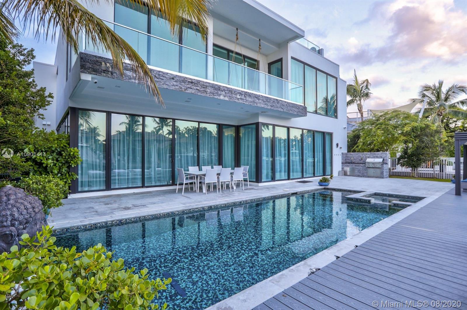 SEA ISLAND - Residential