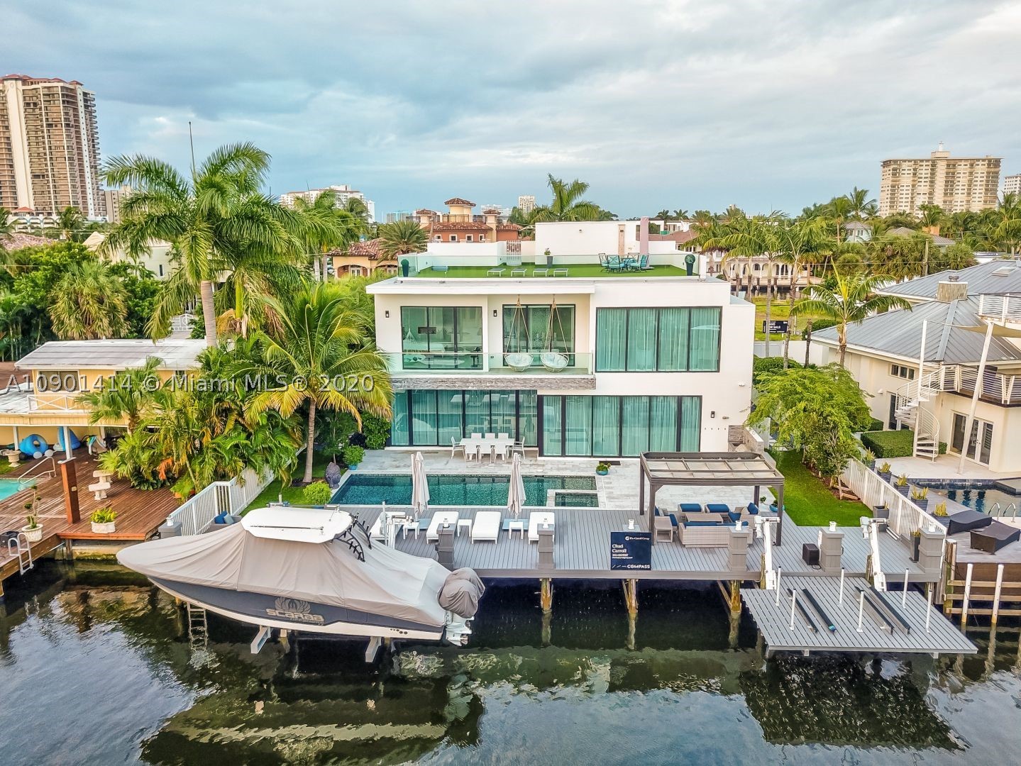 SEA ISLAND - Residential