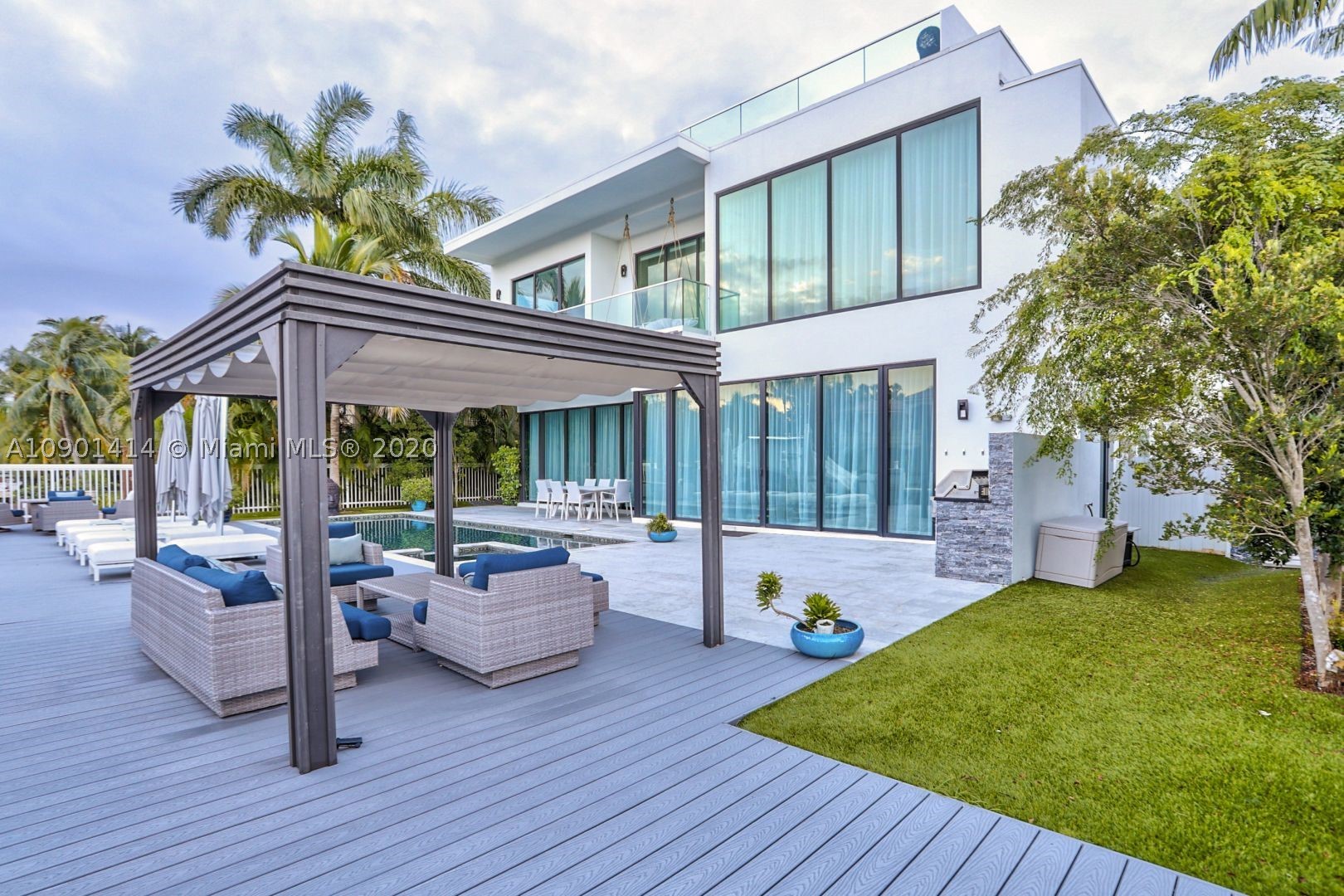 SEA ISLAND - Residential